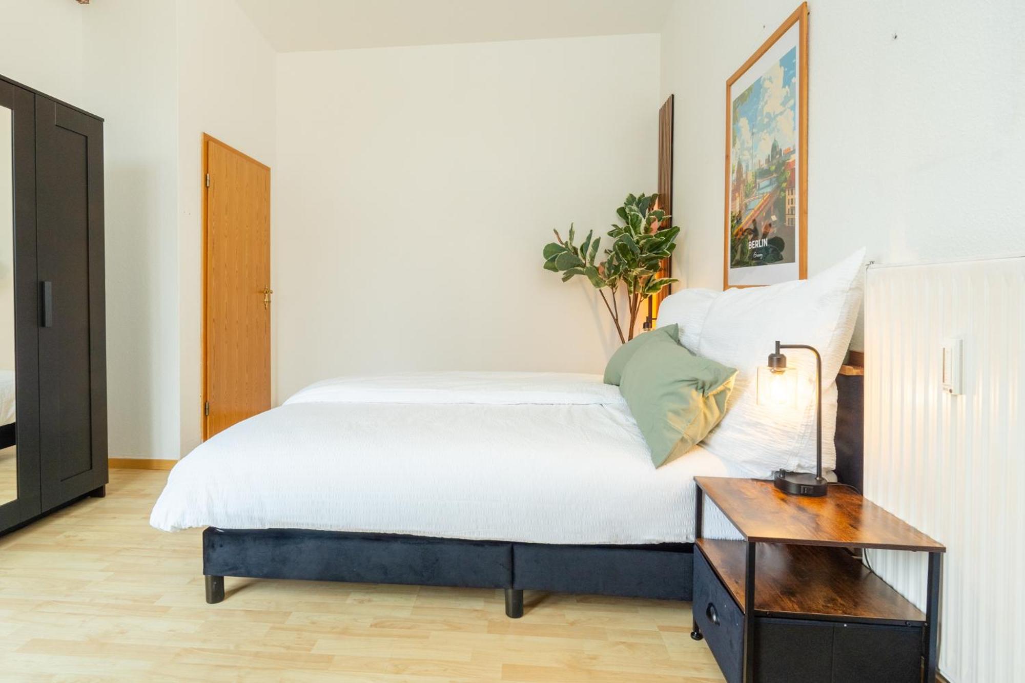 Staywell - Lichtdurchflutetes Apartment Mit Terasse Apartment Berlin